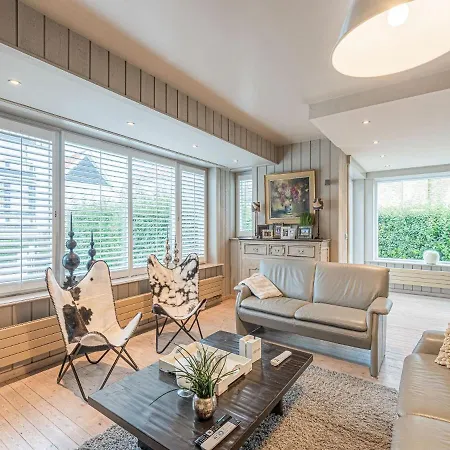 ヴィラ Charming Villa With Sauna In Westende *