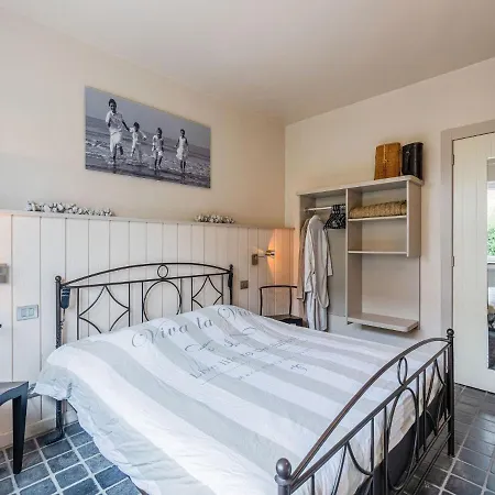 Charming Villa With Sauna In Westende * ミデルケルケ